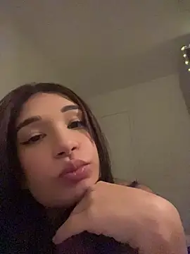 Snapshot of Gabyzinha_ni chatting on July 8, 2026, 4:51 pm Gabyzinha ni online show from July 8, 2026, 4:51 pm