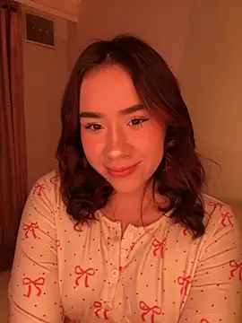 Im Valen Cute online show from October 18, 2025, 2:46 am