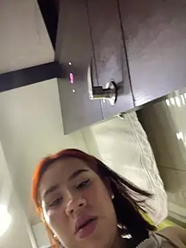 Im Valen Cute online show from February 9, 2025, 4:04 am