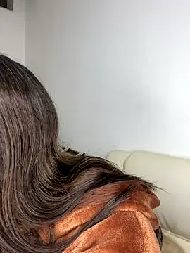 Im Valen Cute online show from November 28, 2025, 2:34 am