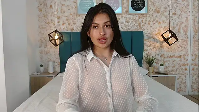 Snapshot of July_gh chatting on February 7, 2025, 11:24 pm July gh online show from February 7, 2025, 11:24 pm