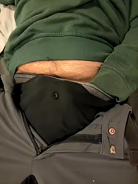 Snapshot of Dan8736 chatting on November 1, 2025, 10:36 pm Dan8736 online show from November 1, 2025, 10:36 pm