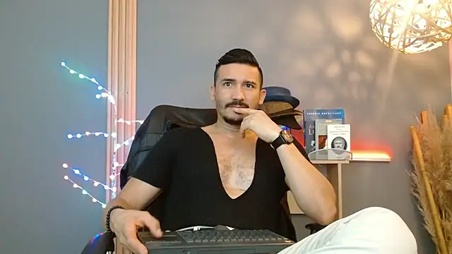 Reiko 85  online show from February 22, 2026, 3:57 pm