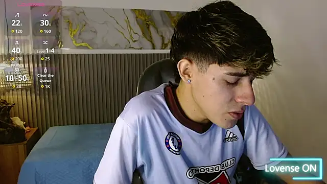 Dyla n18 online show from November 27, 2025, 8:09 pm