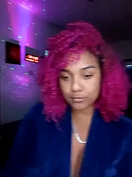 Just Gissellex online show from April 18, 2026, 10:10 pm