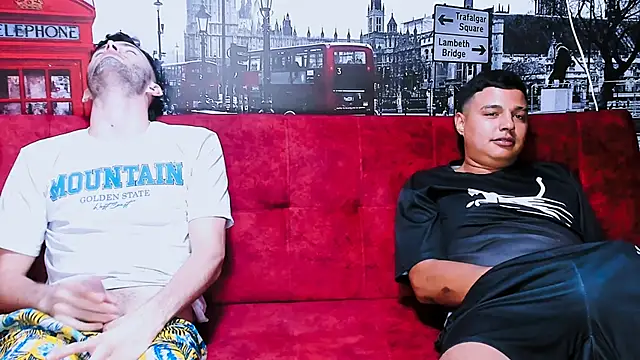 threesome sexy hot online show from February 13, 2025, 2:31 pm