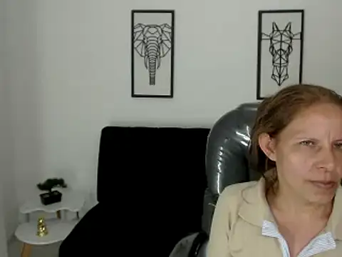 Snapshot of Milf_karlye chatting on February 11, 2025, 4:33 am Milf karlye online show from February 11, 2025, 4:33 am