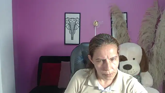 Snapshot of Milf_karlye chatting on October 30, 2025, 2:32 am Milf karlye online show from October 30, 2025, 2:32 am