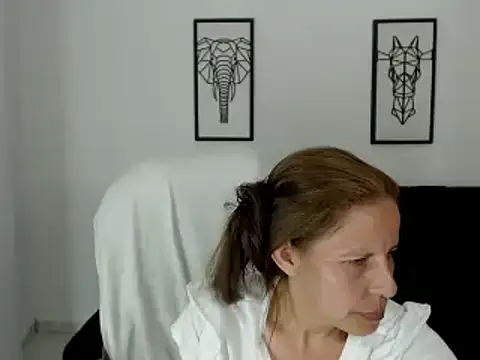 Snapshot of Milf_karlye chatting on February 16, 2025, 8:43 am Milf karlye online show from February 16, 2025, 8:43 am