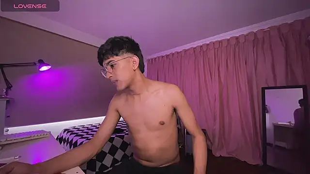 teobowny  online show from January 5, 2026, 9:18 pm