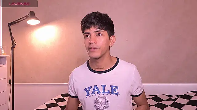 teobowny  online show from February 19, 2026, 7:55 pm