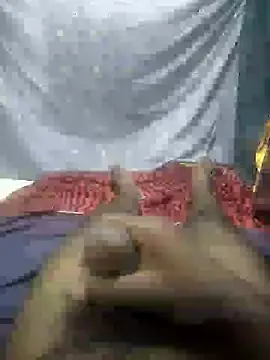 mallucallboy2104 online show from January 1, 2025, 3:45 am