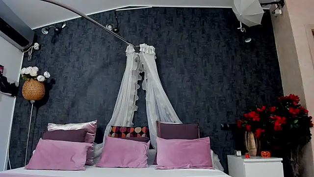 miss sophieX online show from January 7, 2026, 5:01 am