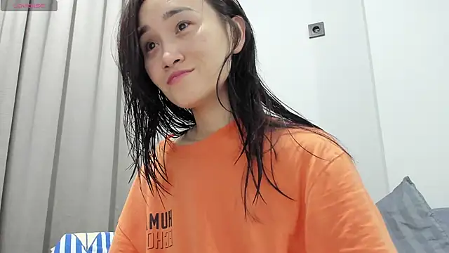 aenie online show from February 7, 2025, 1:22 pm