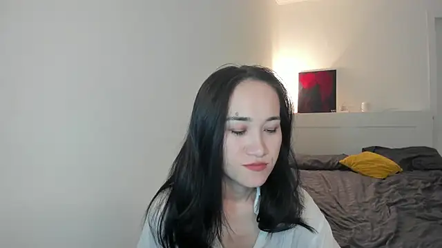 aenie online show from October 25, 2025, 12:17 pm