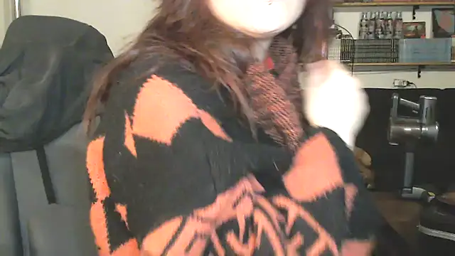 Snapshot of complicata_mente chatting on March 5, 2025, 6:45 pm complicata mente online show from March 5, 2025, 6:45 pm