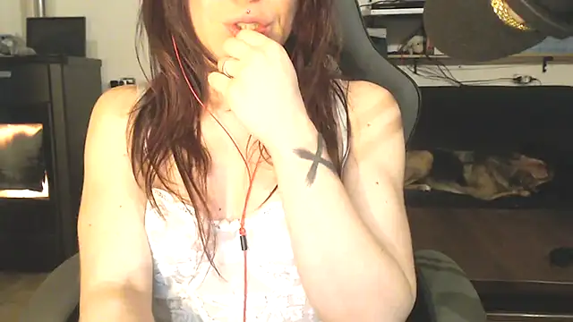 Snapshot of complicata_mente chatting on March 22, 2025, 5:20 pm complicata mente online show from March 22, 2025, 5:20 pm