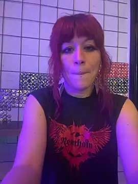 Snapshot of complicata_mente chatting on October 7, 2025, 5:14 pm complicata mente online show from October 7, 2025, 5:14 pm