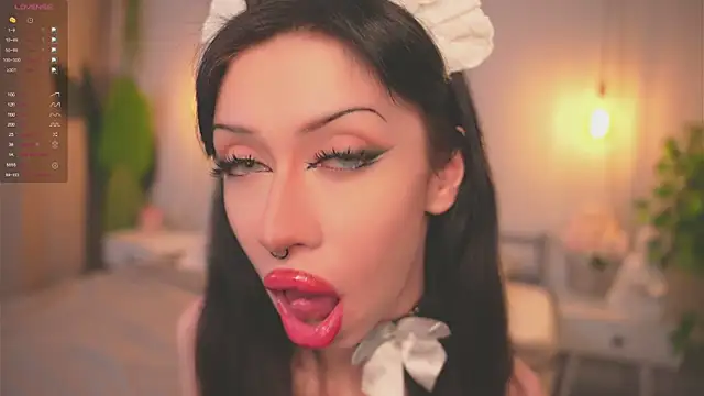 Devilsss toy online show from October 14, 2025, 4:07 pm