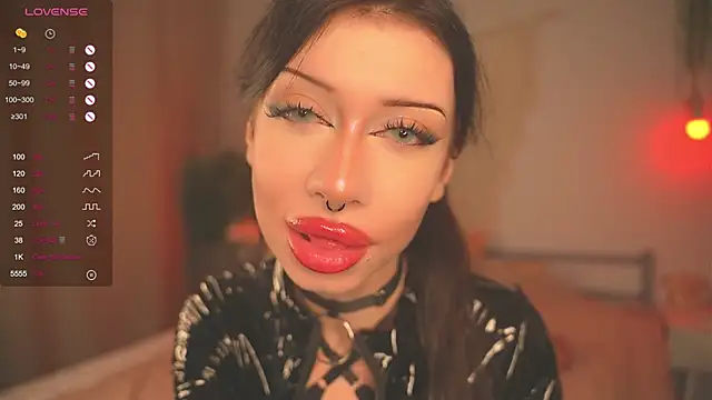 Devilsss toy online show from September 21, 2025, 4:01 pm