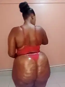 Luciouslips00 online show from April 24, 2026, 1:35 pm