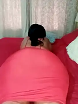 Snapshot of Luciouslips00 chatting on October 15, 2025, 11:40 am Luciouslips00 online show from October 15, 2025, 11:40 am