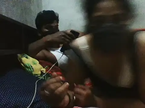 Desi SexyCoupleF online show from February 22, 2025, 4:09 pm