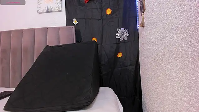 Snapshot of DeisyHarper chatting on March 2, 2026, 8:16 pm DeisyHarper online show from March 2, 2026, 8:16 pm