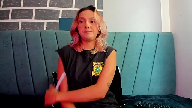 Alterego1   online show from September 29, 2025, 11:38 am