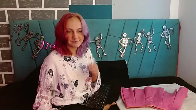 Alterego1   online show from November 1, 2025, 11:48 am