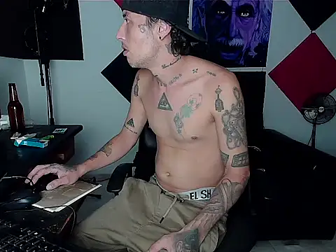 Snapshot of patrik_tattoo_ chatting on September 30, 2025, 5:02 am patrik tattoo online show from September 30, 2025, 5:02 am