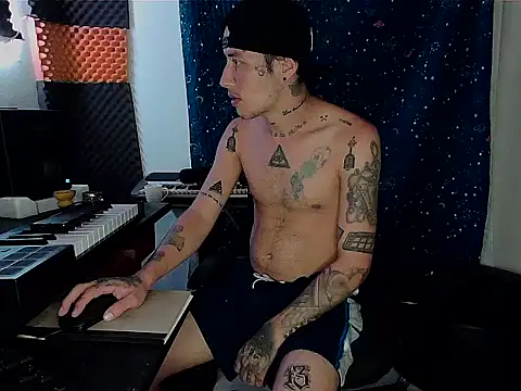 patrik tattoo  online show from February 26, 2025, 3:35 am