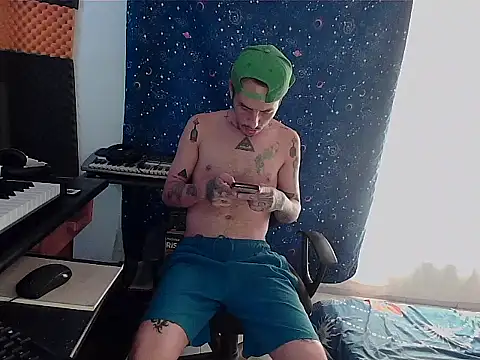 patrik tattoo  online show from January 31, 2025, 7:18 pm
