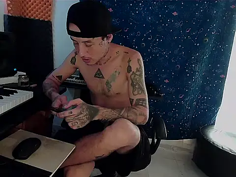 patrik tattoo  online show from March 21, 2025, 7:24 pm