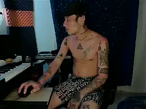 patrik tattoo  online show from March 6, 2025, 5:14 am