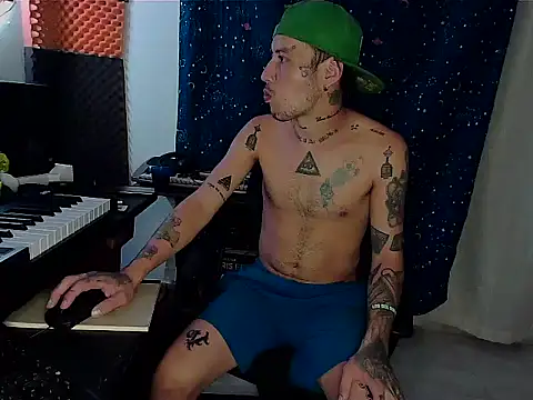 patrik tattoo  online show from January 30, 2025, 6:35 am