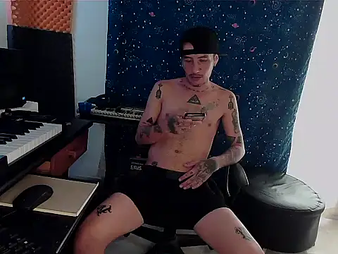 patrik tattoo  online show from January 29, 2025, 2:21 pm