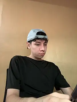 Omaaaaaaa00001 online show from September 12, 2025, 4:29 pm