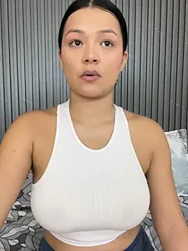 Snapshot of Lola_sweeet18 chatting on February 25, 2026, 10:48 am Lola sweeet18 online show from February 25, 2026, 10:48 am