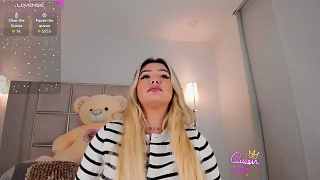 saraamiller  online show from March 12, 2026, 11:31 pm