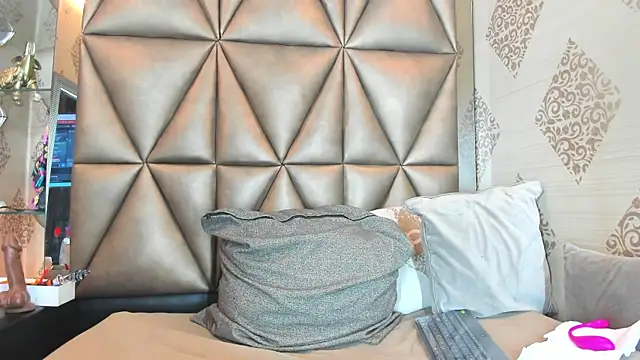 Snapshot of Corina_Taylor_ chatting on October 9, 2025, 11:55 am Corina Taylor online show from October 9, 2025, 11:55 am