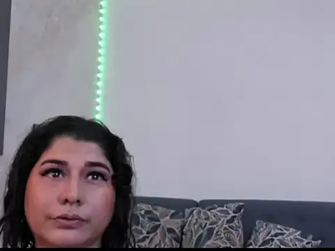 Snapshot of alinabozz1 chatting on June 25, 2026, 7:30 pm alinabozz1 online show from June 25, 2026, 7:30 pm