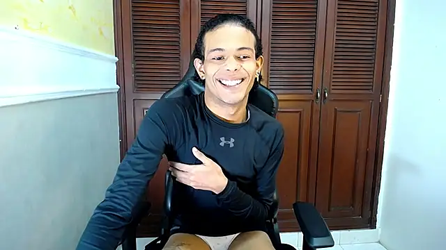 rose Skinny  online show from October 7, 2025, 12:44 am