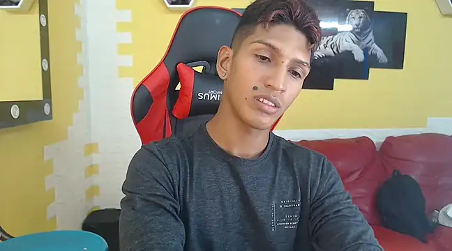 mau elixxx online show from December 30, 2024, 3:25 am