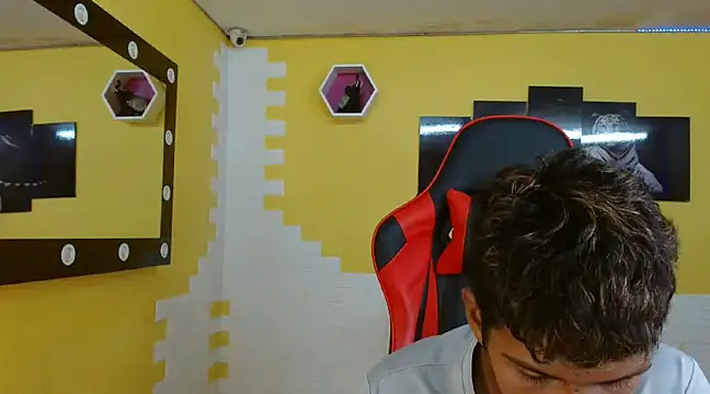 mau elixxx online show from February 4, 2025, 3:11 am