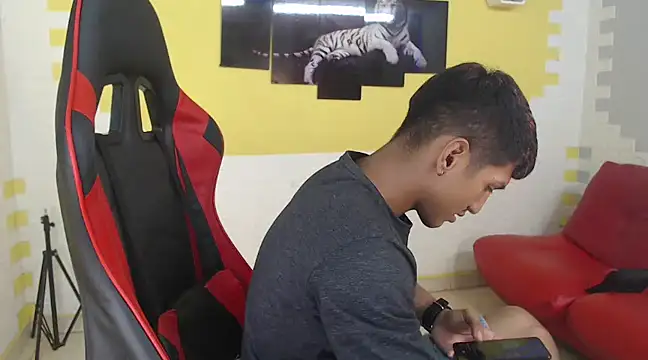 mau elixxx online show from January 9, 2025, 3:26 am