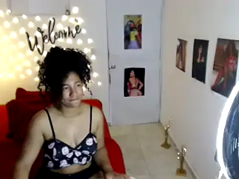 bellacrespalatina online show from December 22, 2024, 7:21 pm