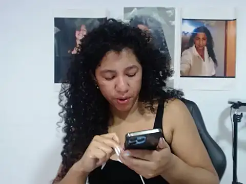 bellacrespalatina online show from October 16, 2025, 8:17 pm