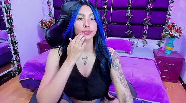 Snapshot of ChloeeTompson_ chatting on March 6, 2025, 7:25 am ChloeeTompson online show from March 6, 2025, 7:25 am