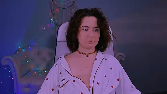 AnnTerry  online show from February 25, 2025, 12:16 pm